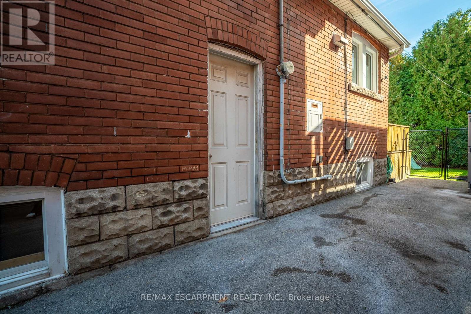 73 Kenilworth Avenue S, Hamilton (Bartonville), Ontario  L8K 2T1 - Photo 37 - X12447177