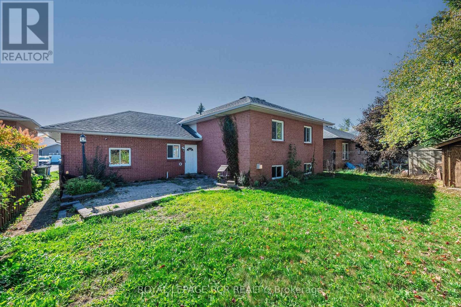 34 Wilson Crescent, Southgate, Ontario  N0C 1B0 - Photo 25 - X12447193