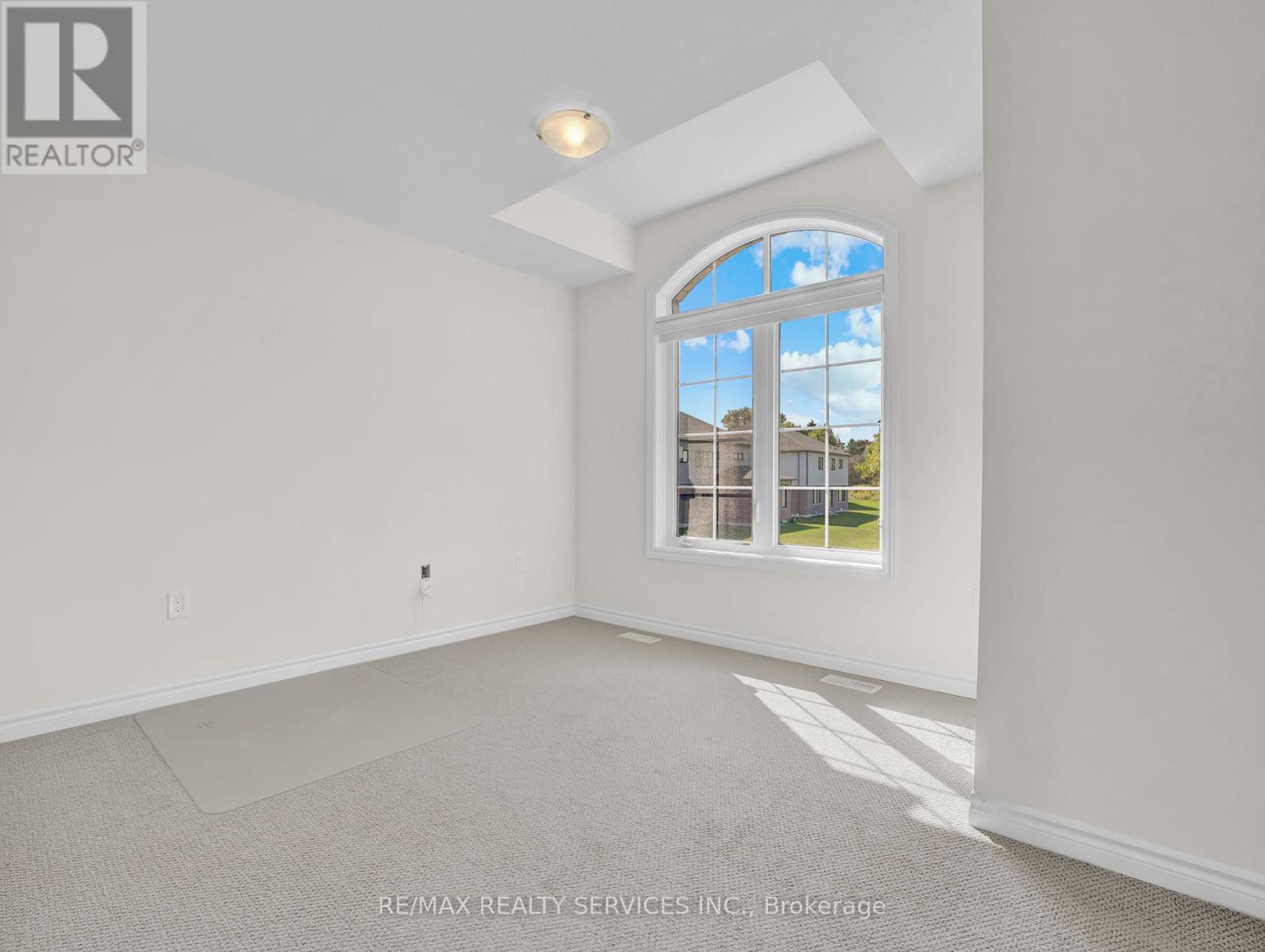 28 Ford Street, Brant (Paris), Ontario  N0E 1N0 - Photo 18 - X12447194