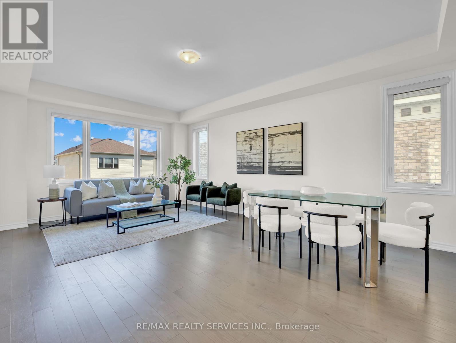 28 Ford Street, Brant (Paris), Ontario  N0E 1N0 - Photo 4 - X12447194