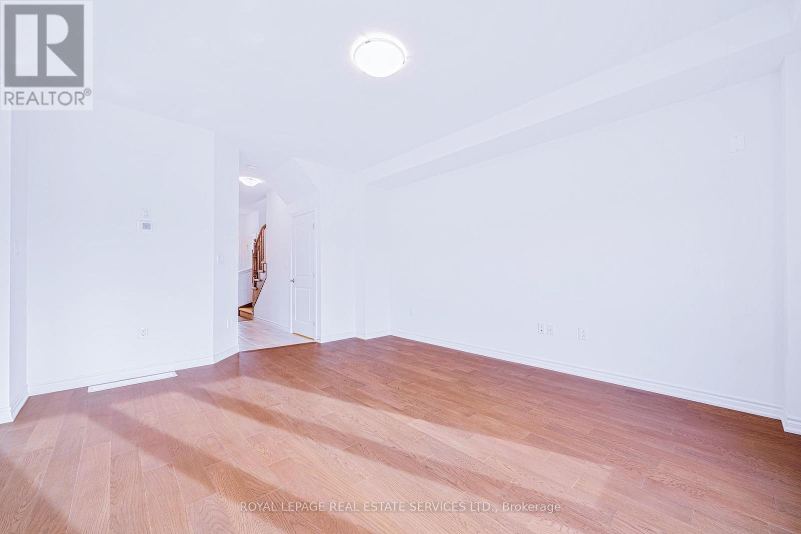 12 Elkington Lane, Brantford, Ontario  N3T 0T5 - Photo 4 - X12447214