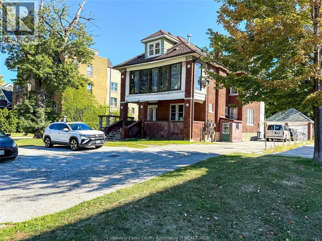MLS# 25025398: 1350-52 OUELLETTE AVENUE, Windsor, Canada