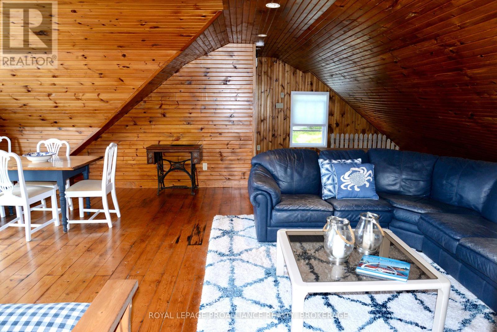 121 Tremont Park Island, Front Of Leeds & Seeleys Bay, Ontario  K7G 3C9 - Photo 33 - X12446602