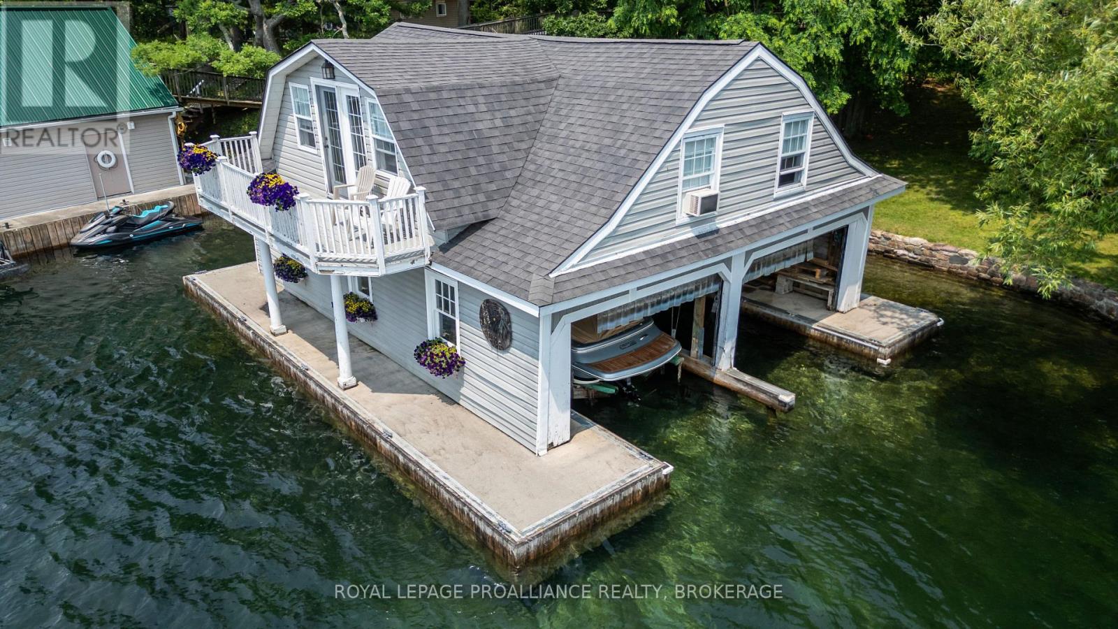 121 Tremont Park Island, Front Of Leeds & Seeleys Bay, Ontario  K7G 3C9 - Photo 27 - X12446602