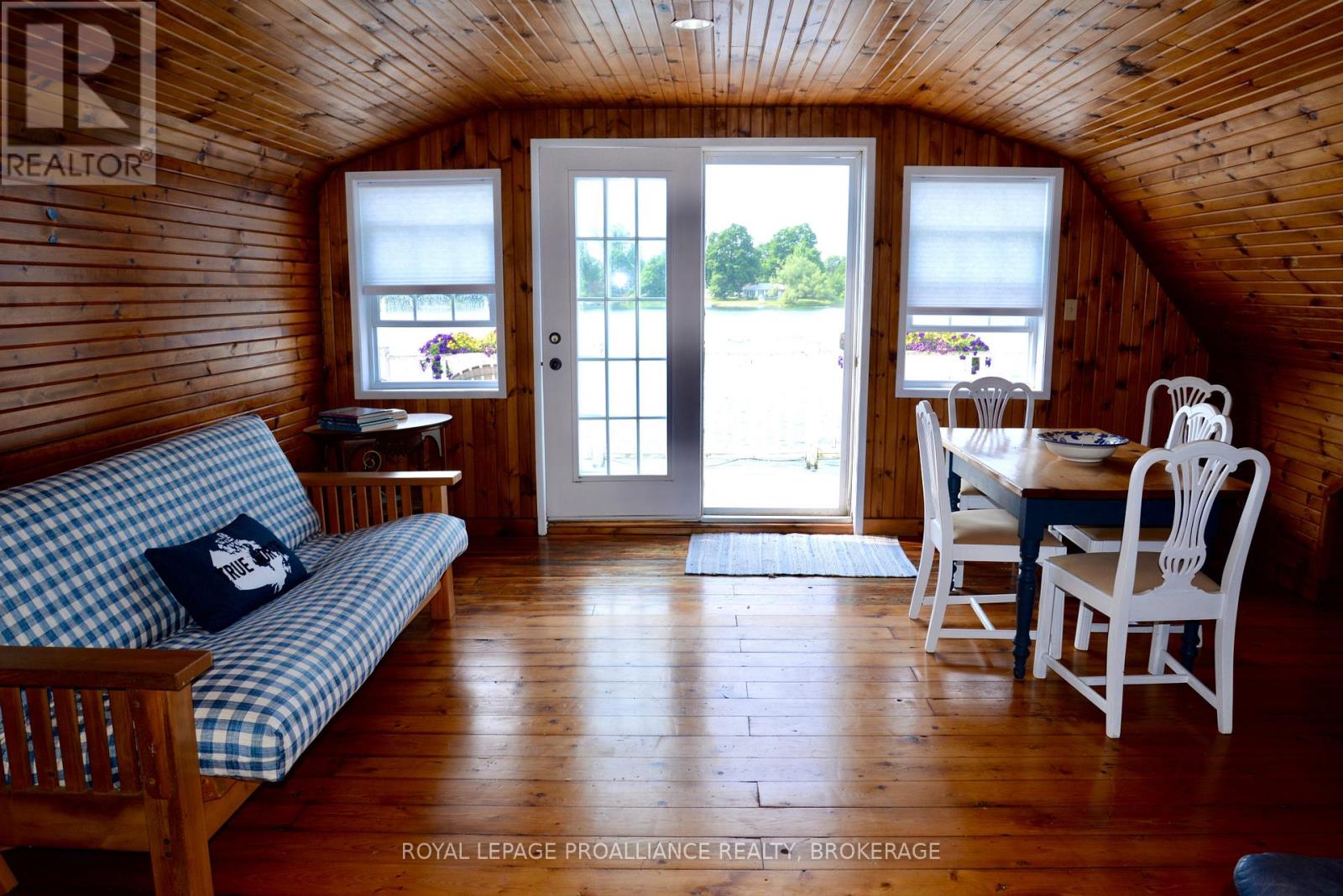 121 Tremont Park Island, Front Of Leeds & Seeleys Bay, Ontario  K7G 3C9 - Photo 31 - X12446602