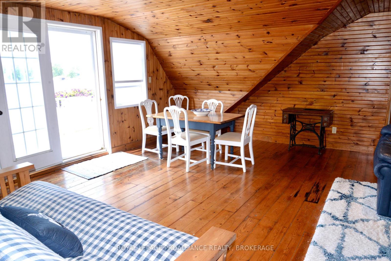 121 Tremont Park Island, Front Of Leeds & Seeleys Bay, Ontario  K7G 3C9 - Photo 34 - X12446602