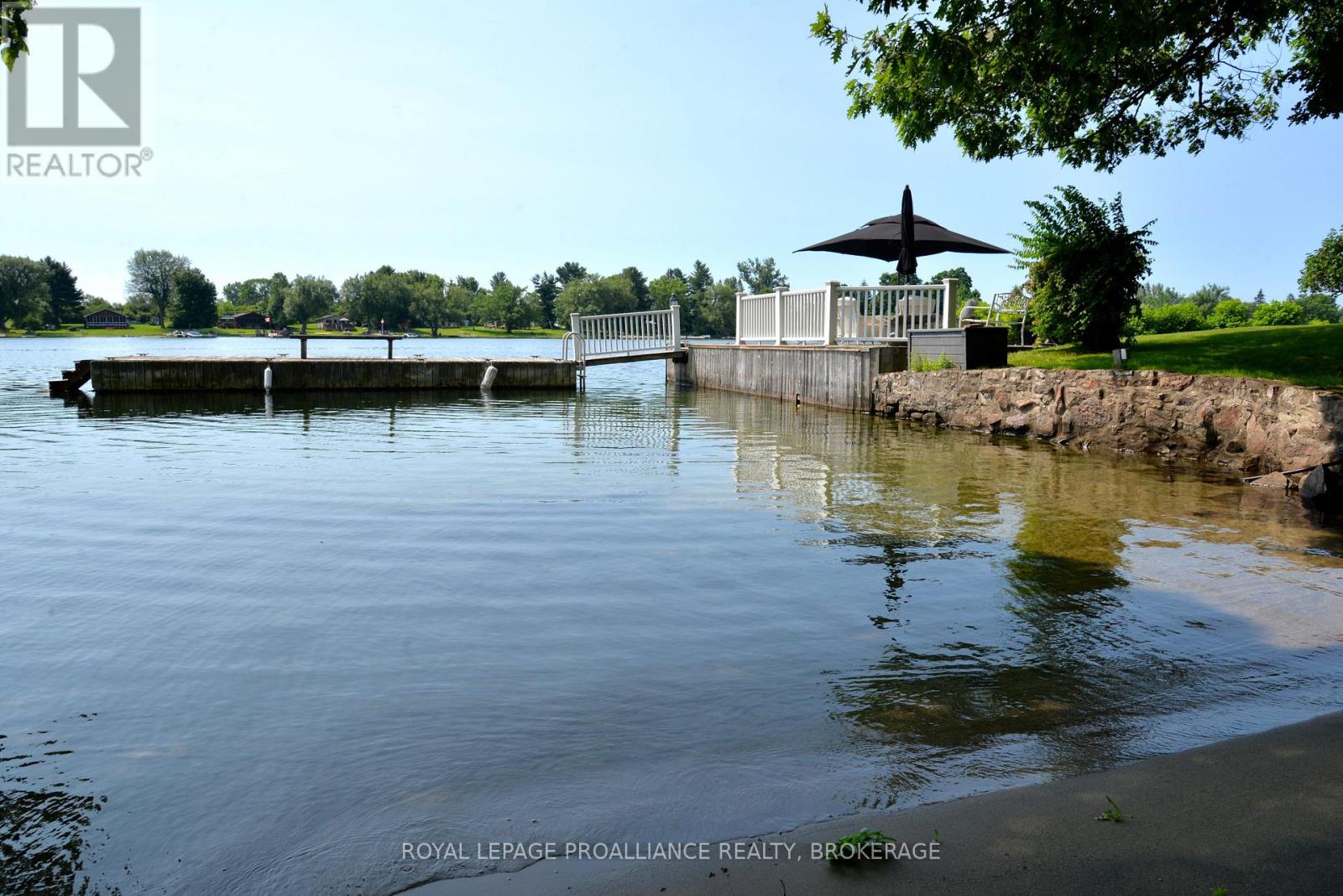 121 Tremont Park Island, Front Of Leeds & Seeleys Bay, Ontario  K7G 3C9 - Photo 37 - X12446602