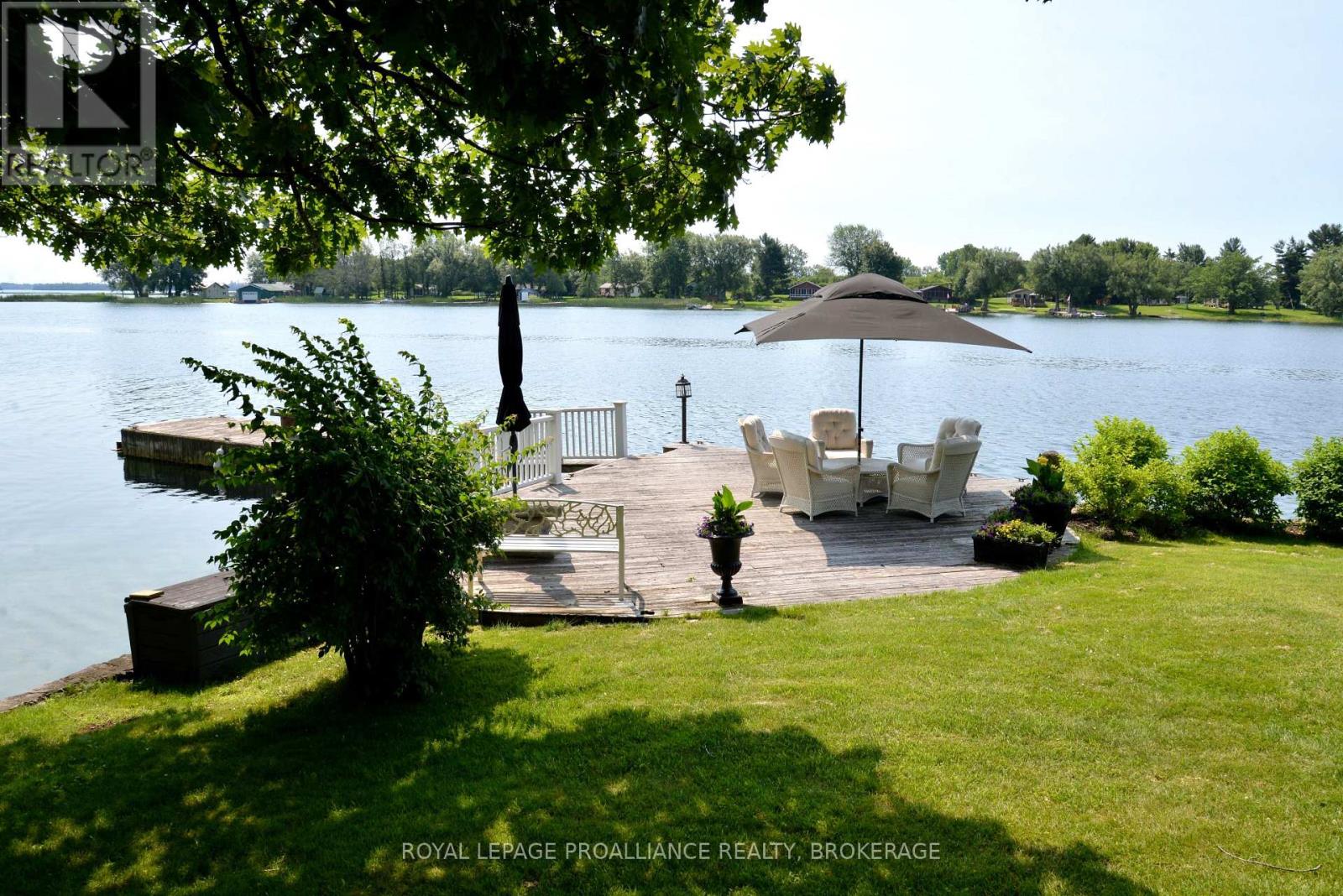 121 Tremont Park Island, Front Of Leeds & Seeleys Bay, Ontario  K7G 3C9 - Photo 38 - X12446602