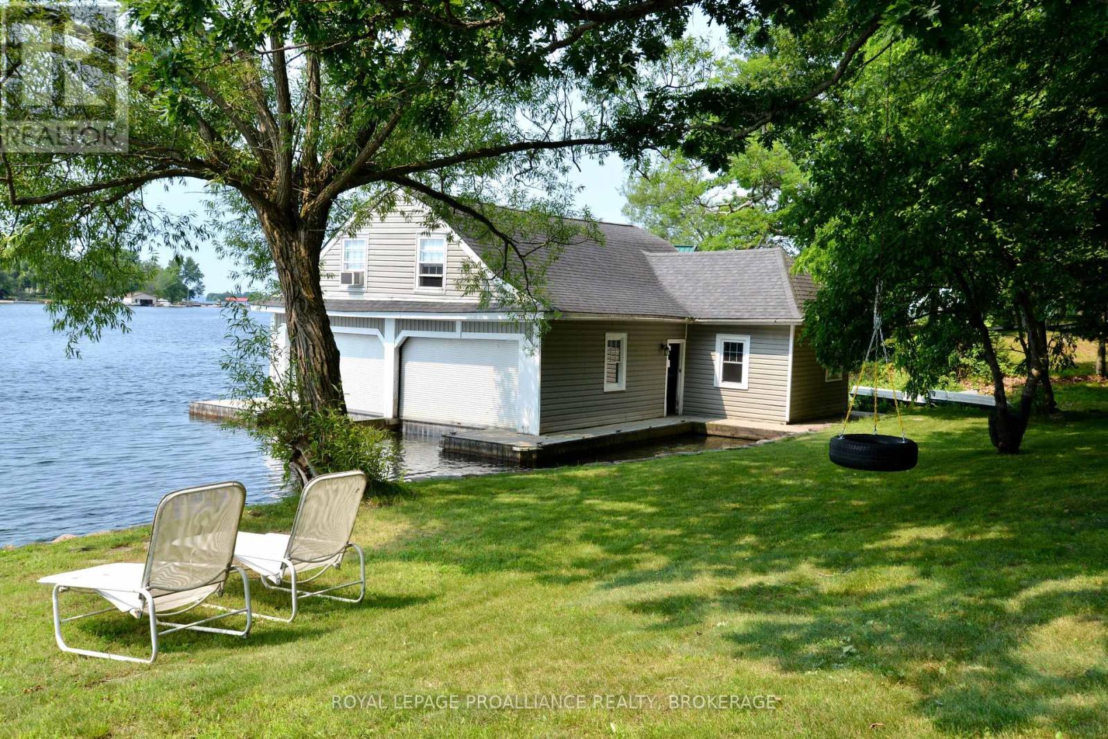 121 Tremont Park Island, Front Of Leeds & Seeleys Bay, Ontario  K7G 3C9 - Photo 42 - X12446602
