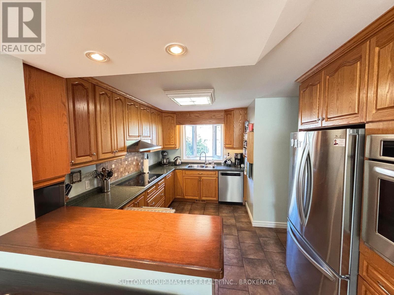 846 Kilburn Street, Kingston, Ontario  K7M 6A9 - Photo 8 - X12403797