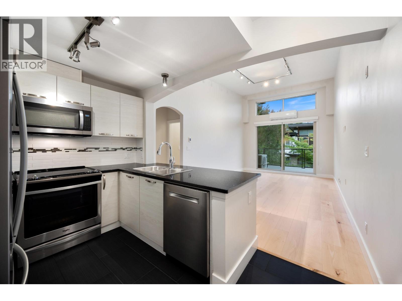 603 7478 Byrnepark Walk, Burnaby, British Columbia  V3N 0B5 - Photo 9 - R3054549