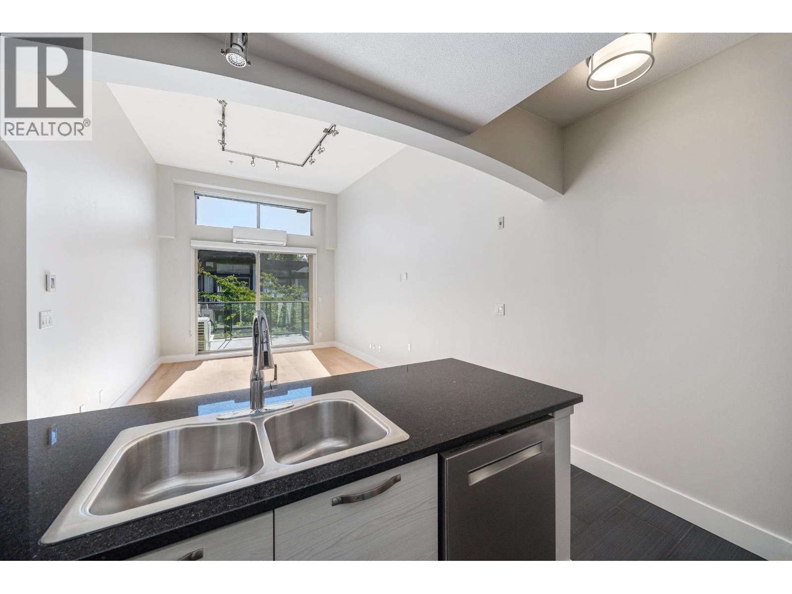 603 7478 Byrnepark Walk, Burnaby, British Columbia  V3N 0B5 - Photo 10 - R3054549