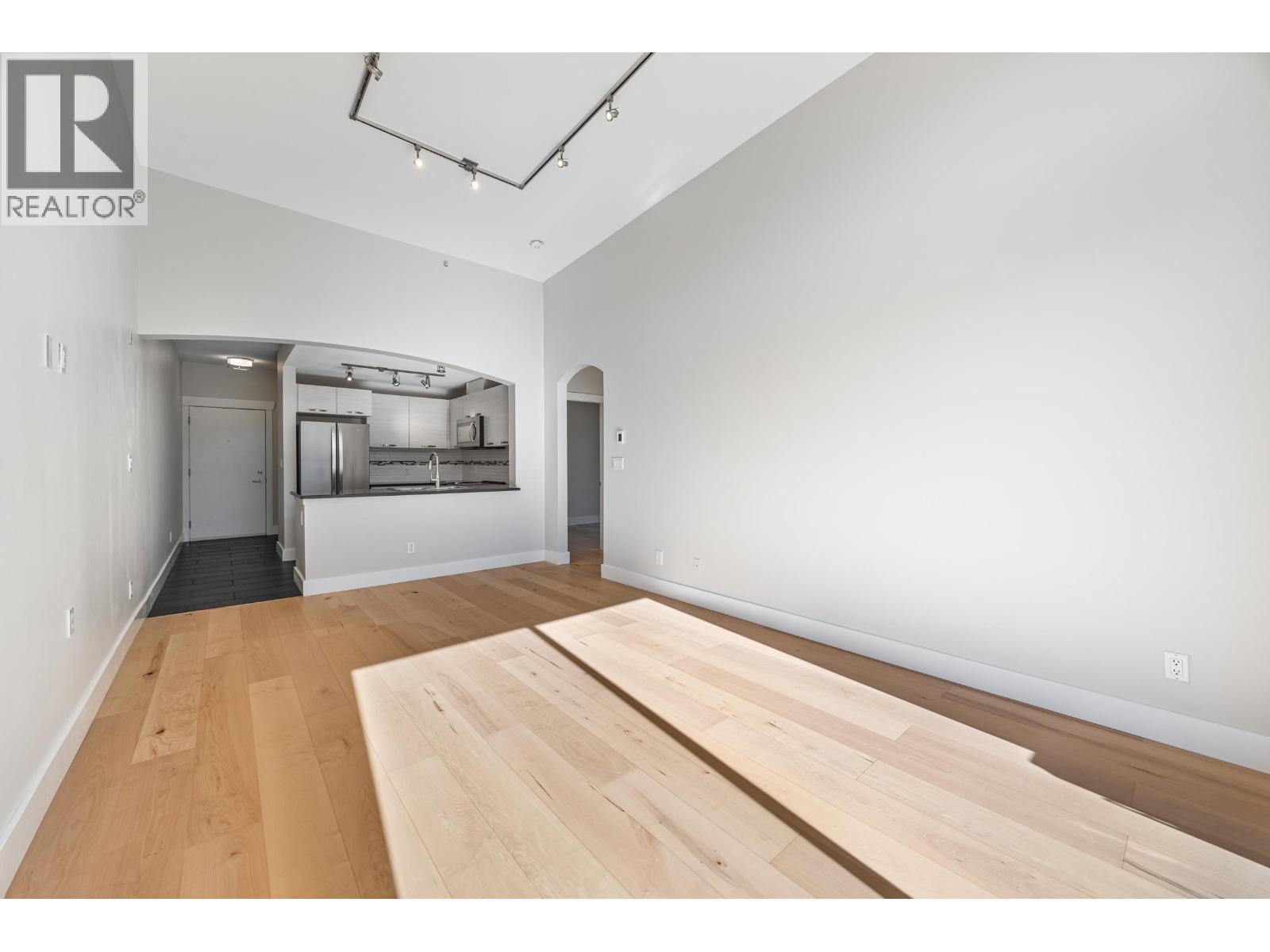 603 7478 Byrnepark Walk, Burnaby, British Columbia  V3N 0B5 - Photo 6 - R3054549