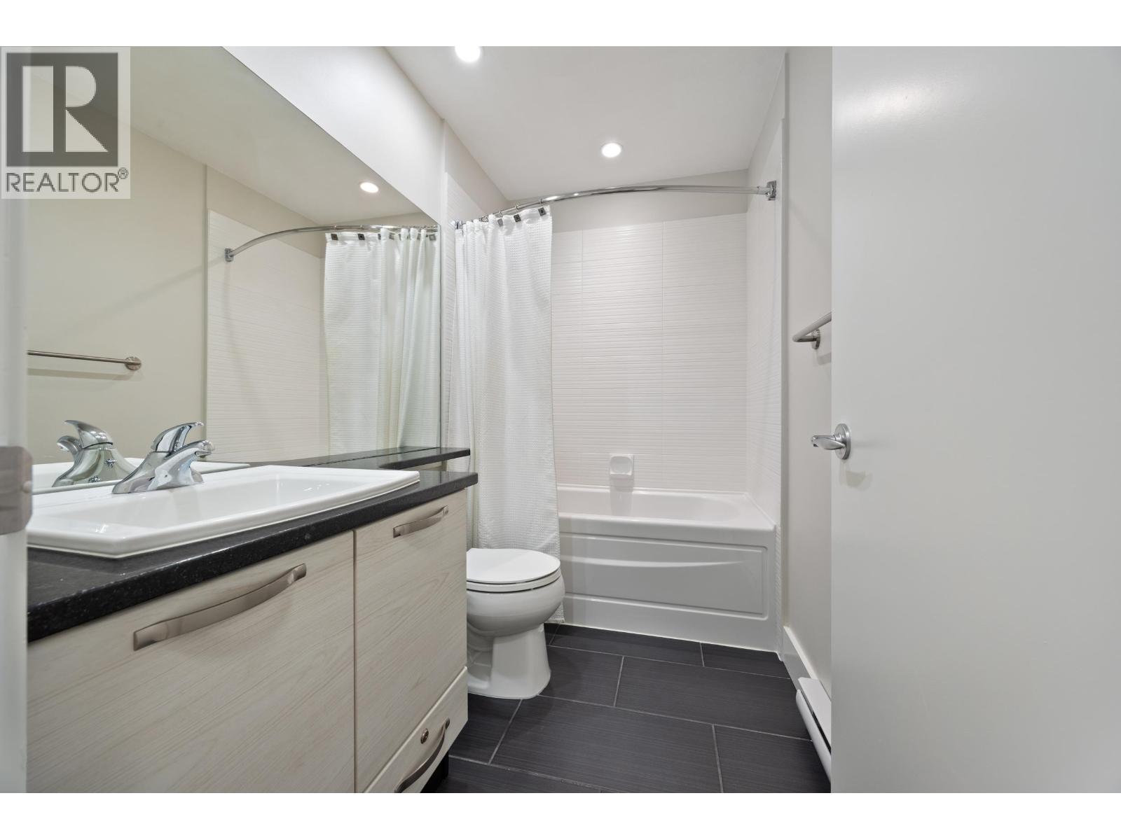 603 7478 Byrnepark Walk, Burnaby, British Columbia  V3N 0B5 - Photo 22 - R3054549