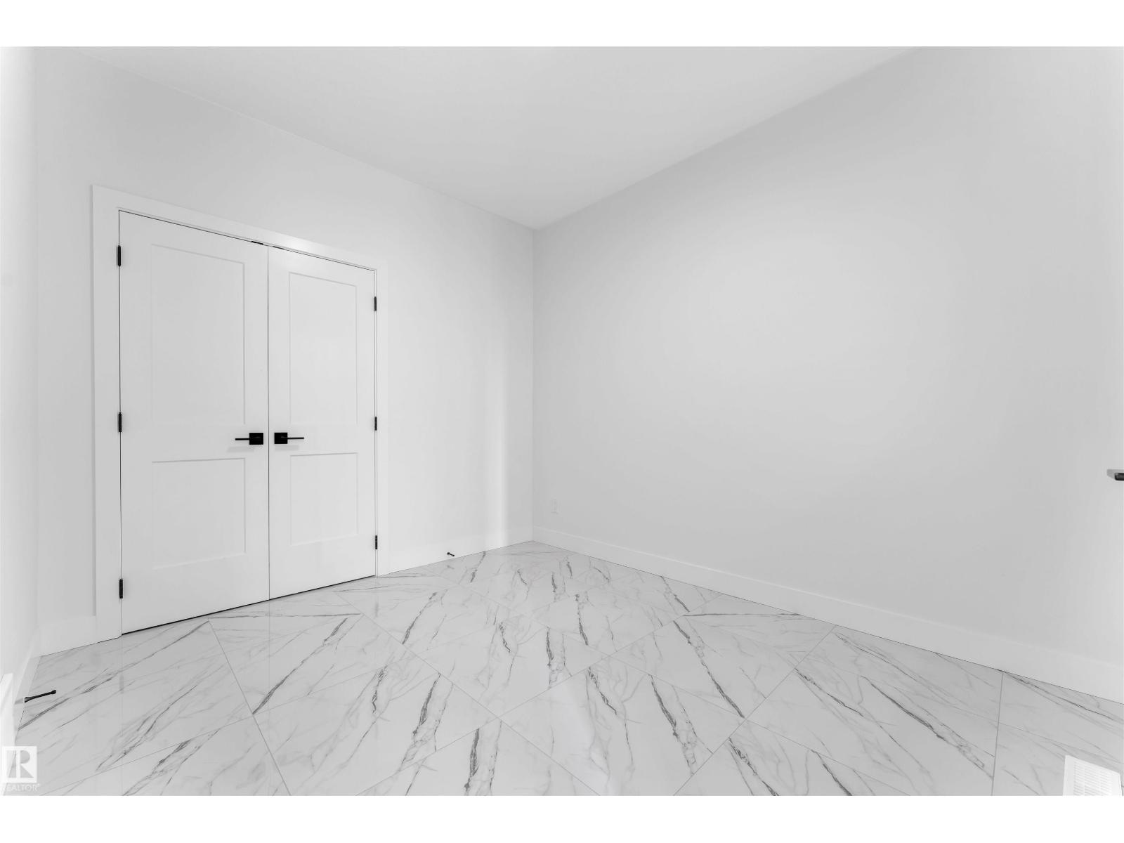 415 Pine Pt, Leduc, Alberta  T9E 1S7 - Photo 4 - E4460137