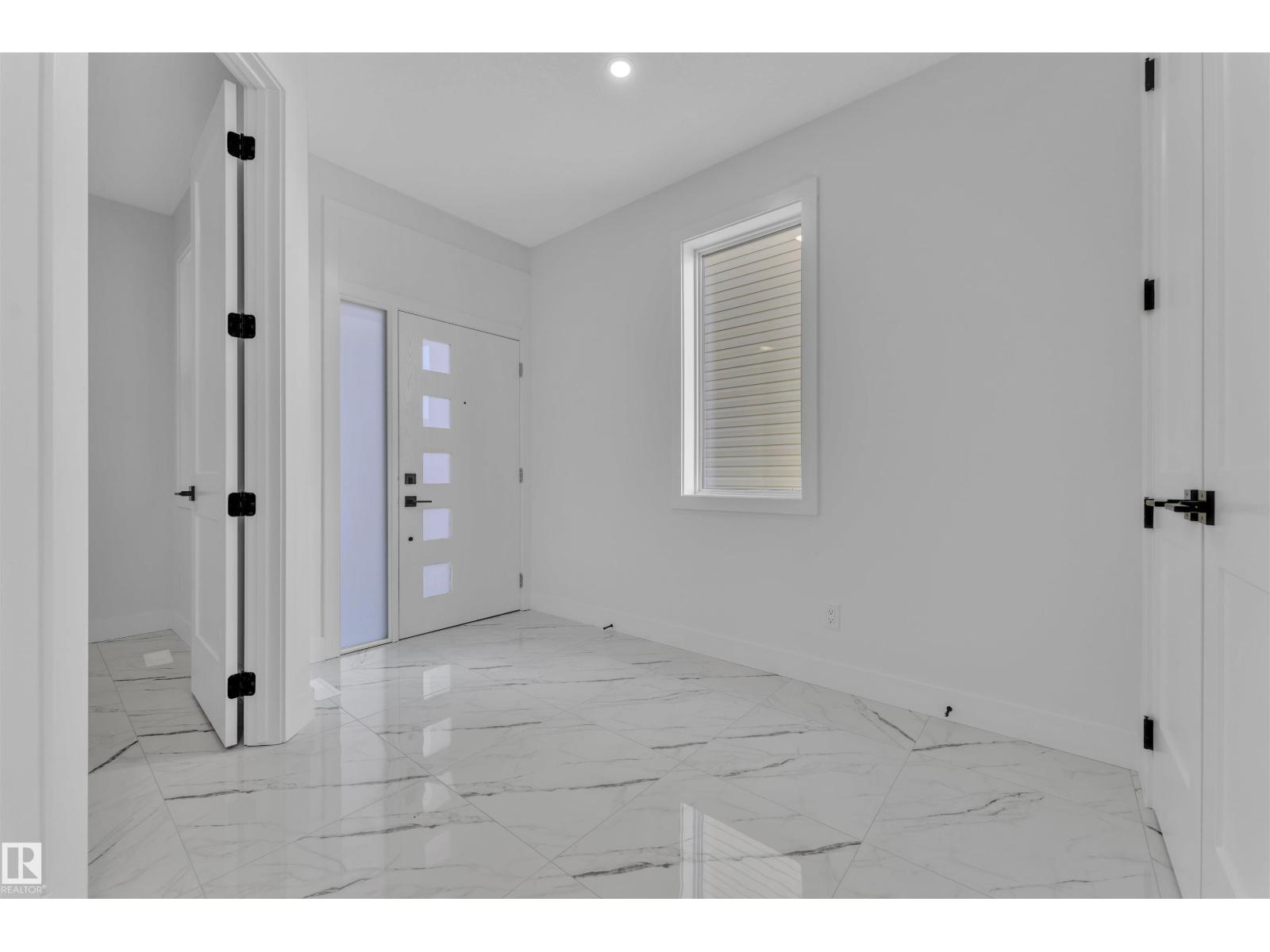 415 Pine Pt, Leduc, Alberta  T9E 1S7 - Photo 2 - E4460137