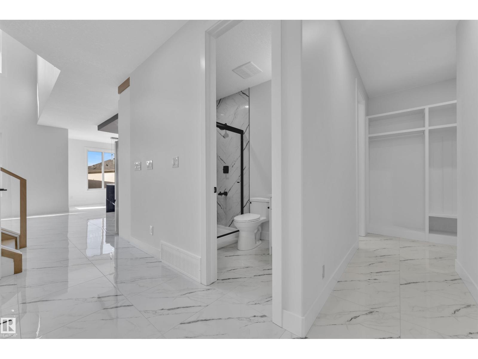 415 Pine Pt, Leduc, Alberta  T9E 1S7 - Photo 6 - E4460137