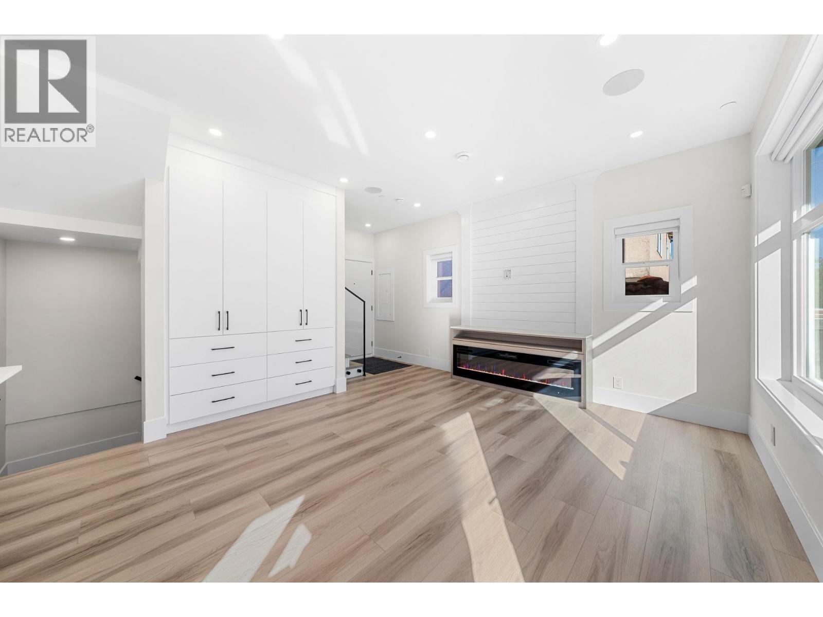 4318 Nanaimo Street, Vancouver, British Columbia  V5N 5J1 - Photo 4 - R3055330