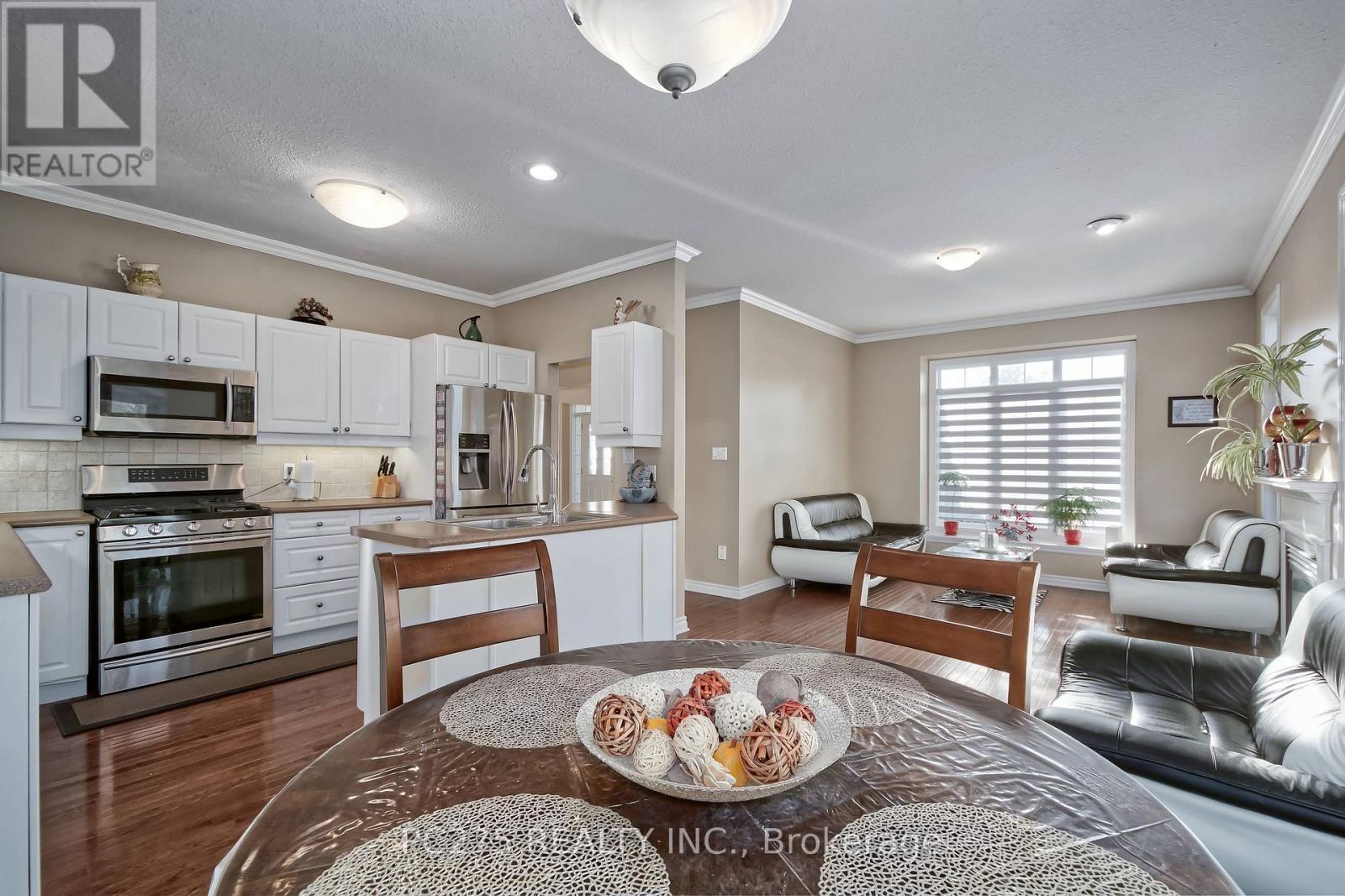 2392 Asima Drive, London South, Ontario  N6M 0B3 - Photo 14 - X12447350