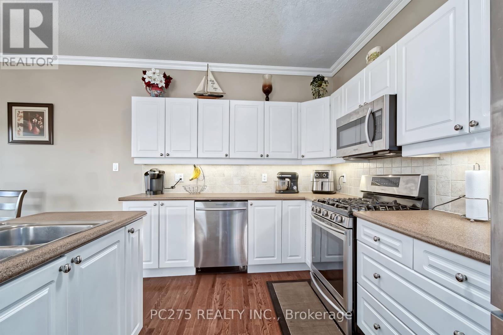 2392 Asima Drive, London South, Ontario  N6M 0B3 - Photo 15 - X12447350