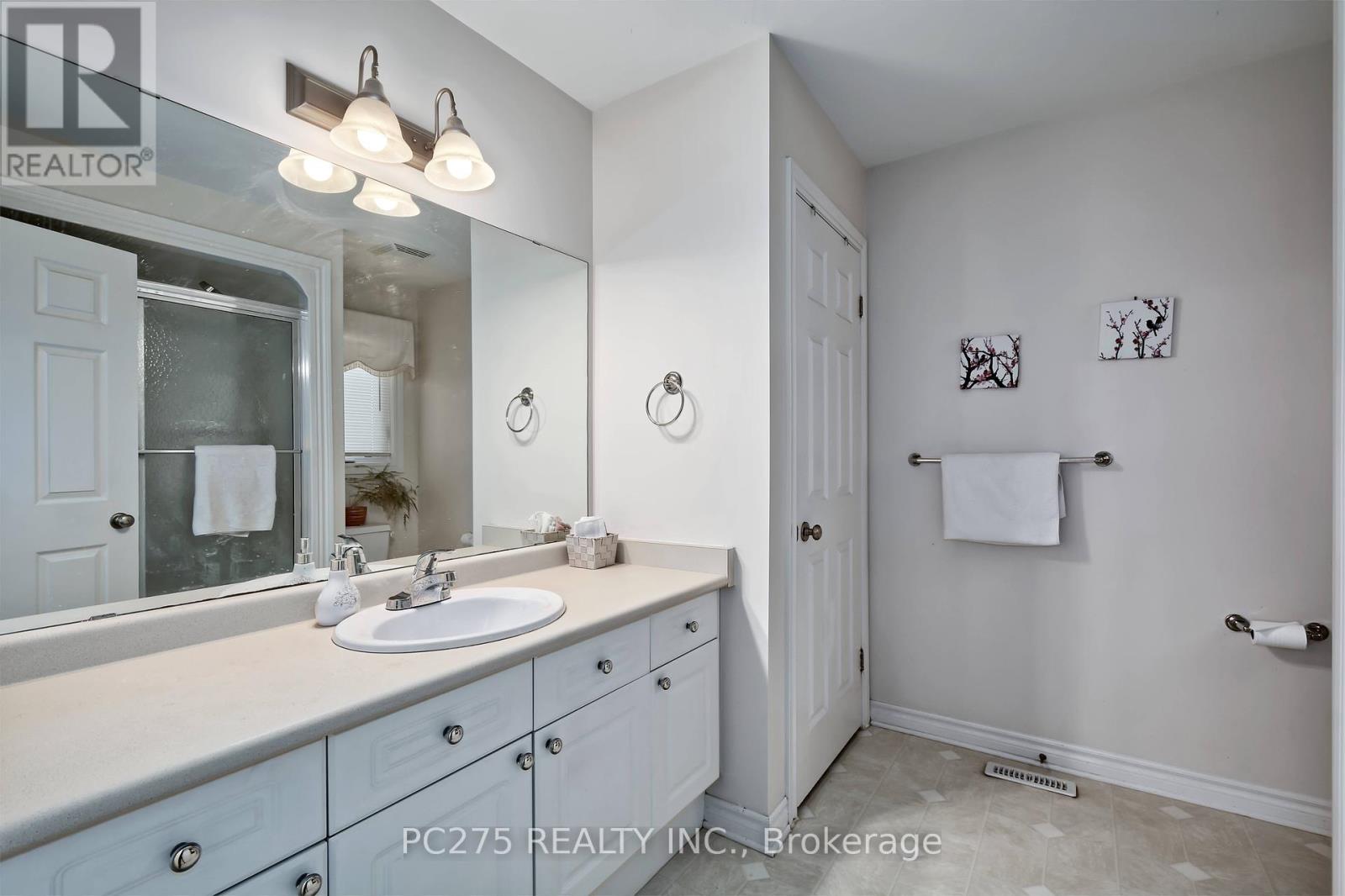 2392 Asima Drive, London South, Ontario  N6M 0B3 - Photo 25 - X12447350