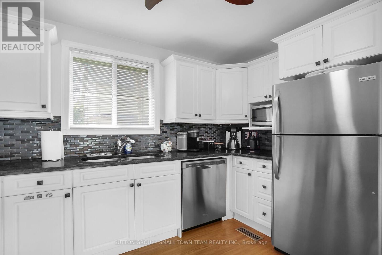 71236 Sandra Street, Bluewater, Ontario  N0M 1N0 - Photo 7 - X12447464