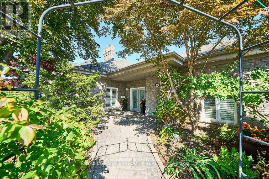 1449 Rosebank Road, Pickering, Ontario  L1V 1P3 - Photo 4 - E12436754