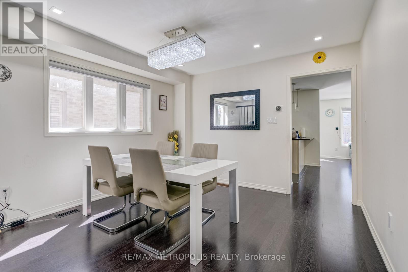 55 Formosa Avenue, Ajax, Ontario  L1Z 0N1 - Photo 4 - E12429648