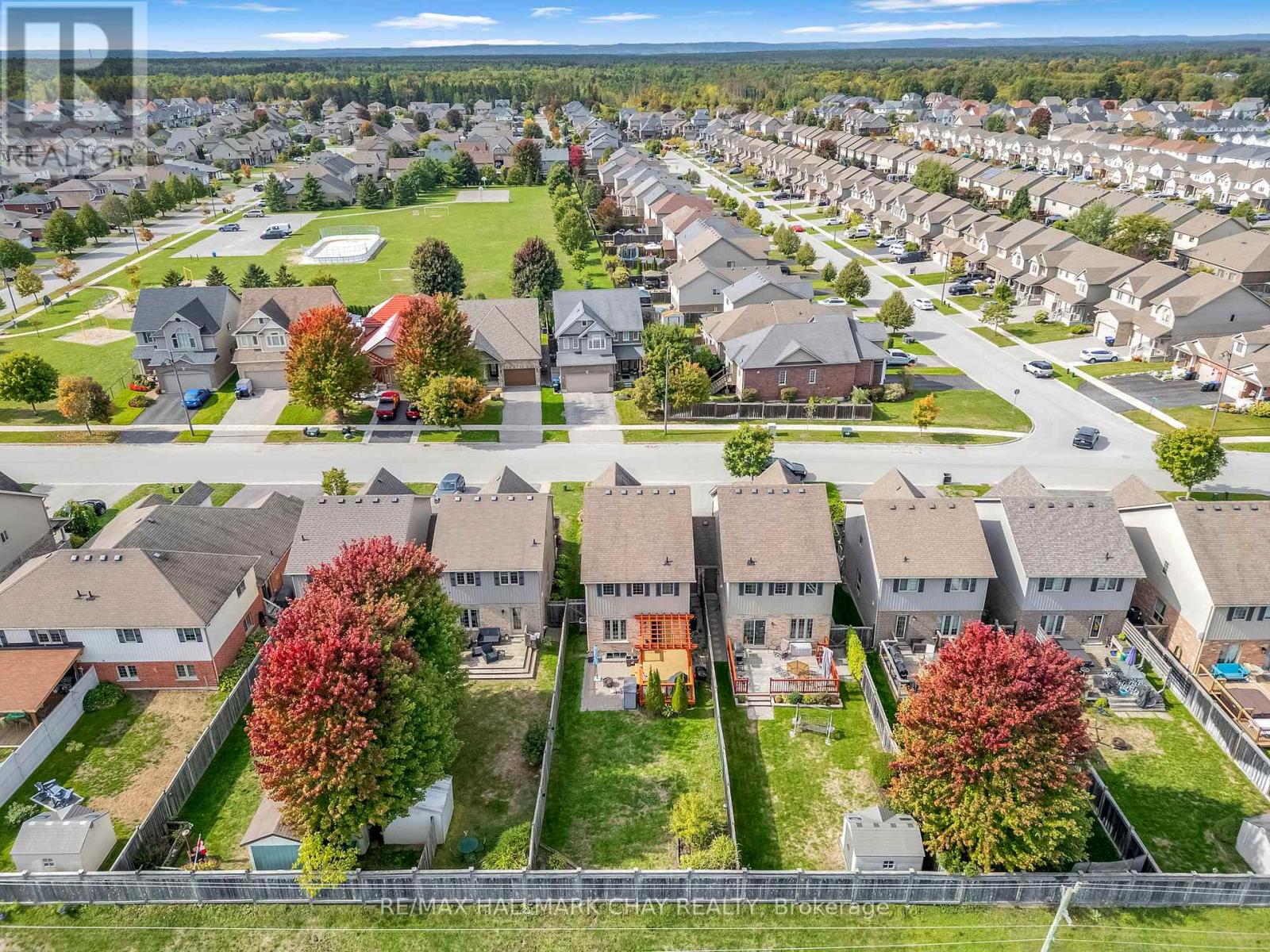 35 Banting Crescent, Essa, Ontario  L3W 0P7 - Photo 39 - N12446928