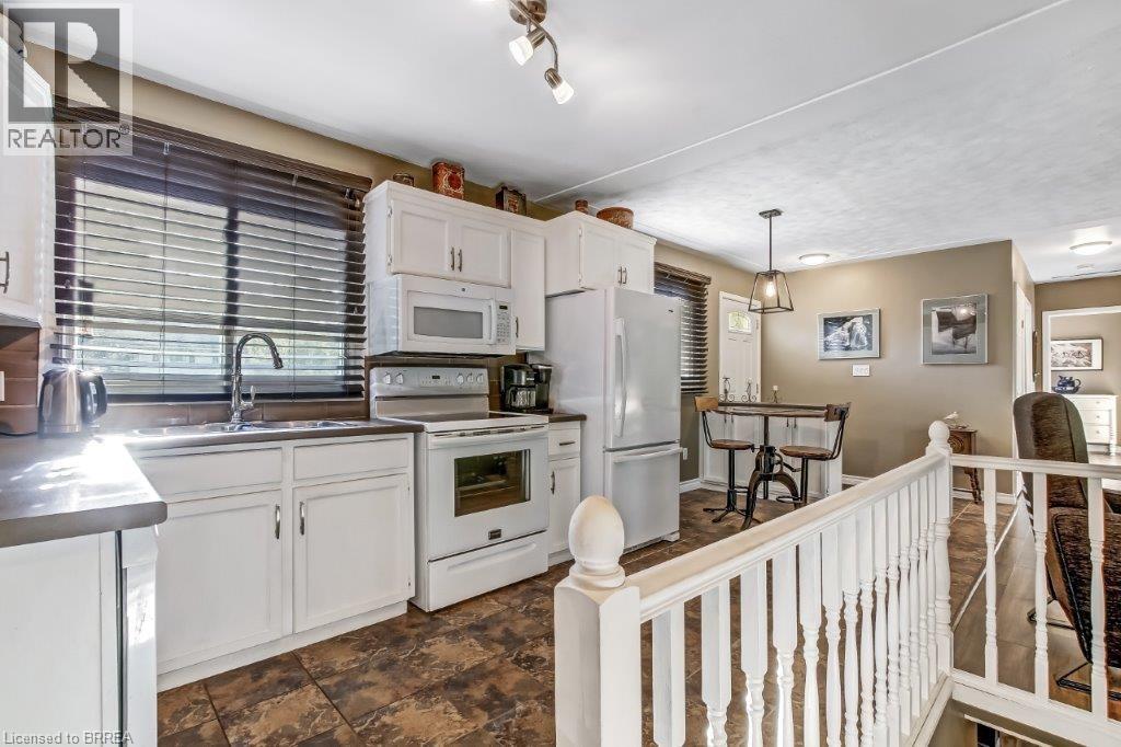 66 Forsythe Avenue, Brantford, Ontario  N3R 3L7 - Photo 4 - 40776775