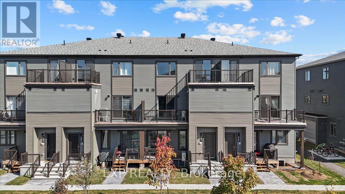 561 Entourage Private, Ottawa, Ontario  K4A 5S7 - Photo 1 - X12447374