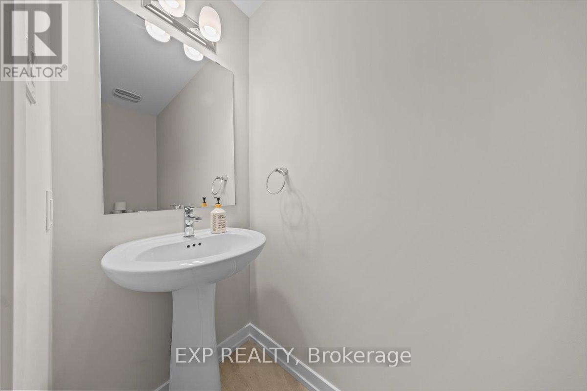 561 Entourage Private, Ottawa, Ontario  K4A 5S7 - Photo 17 - X12447374