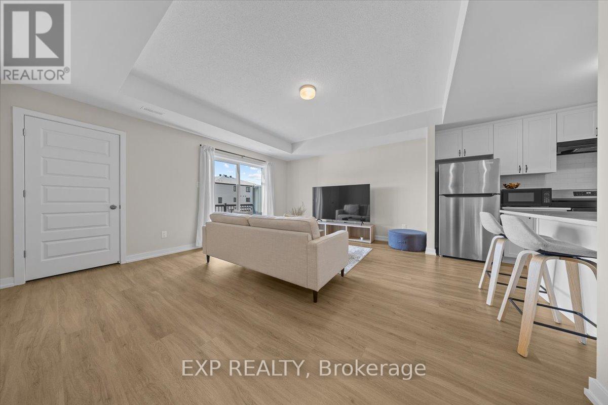 561 Entourage Private, Ottawa, Ontario  K4A 5S7 - Photo 4 - X12447374