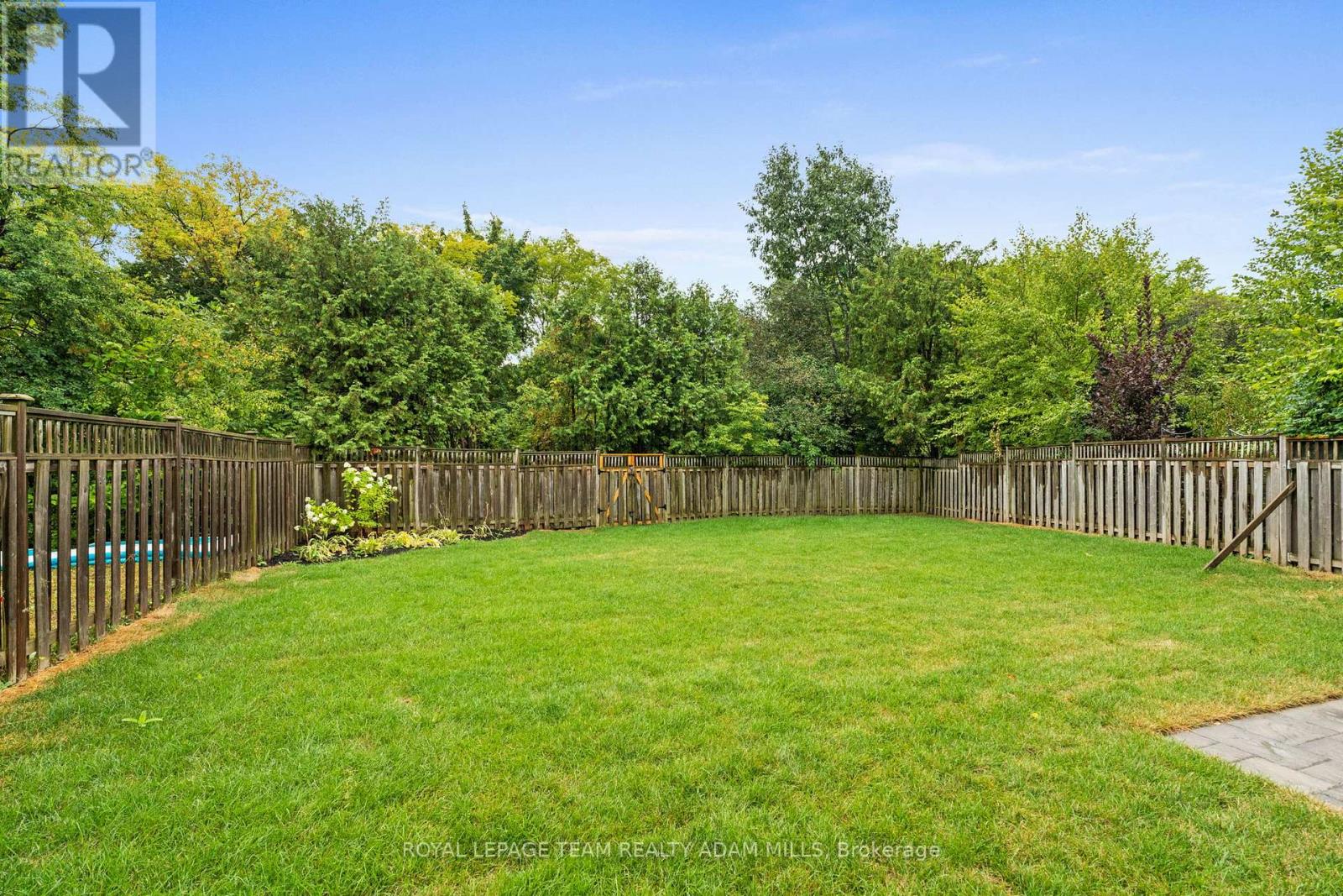 22 Fireside Crescent, Ottawa, Ontario  K1T 1Z4 - Photo 31 - X12447377
