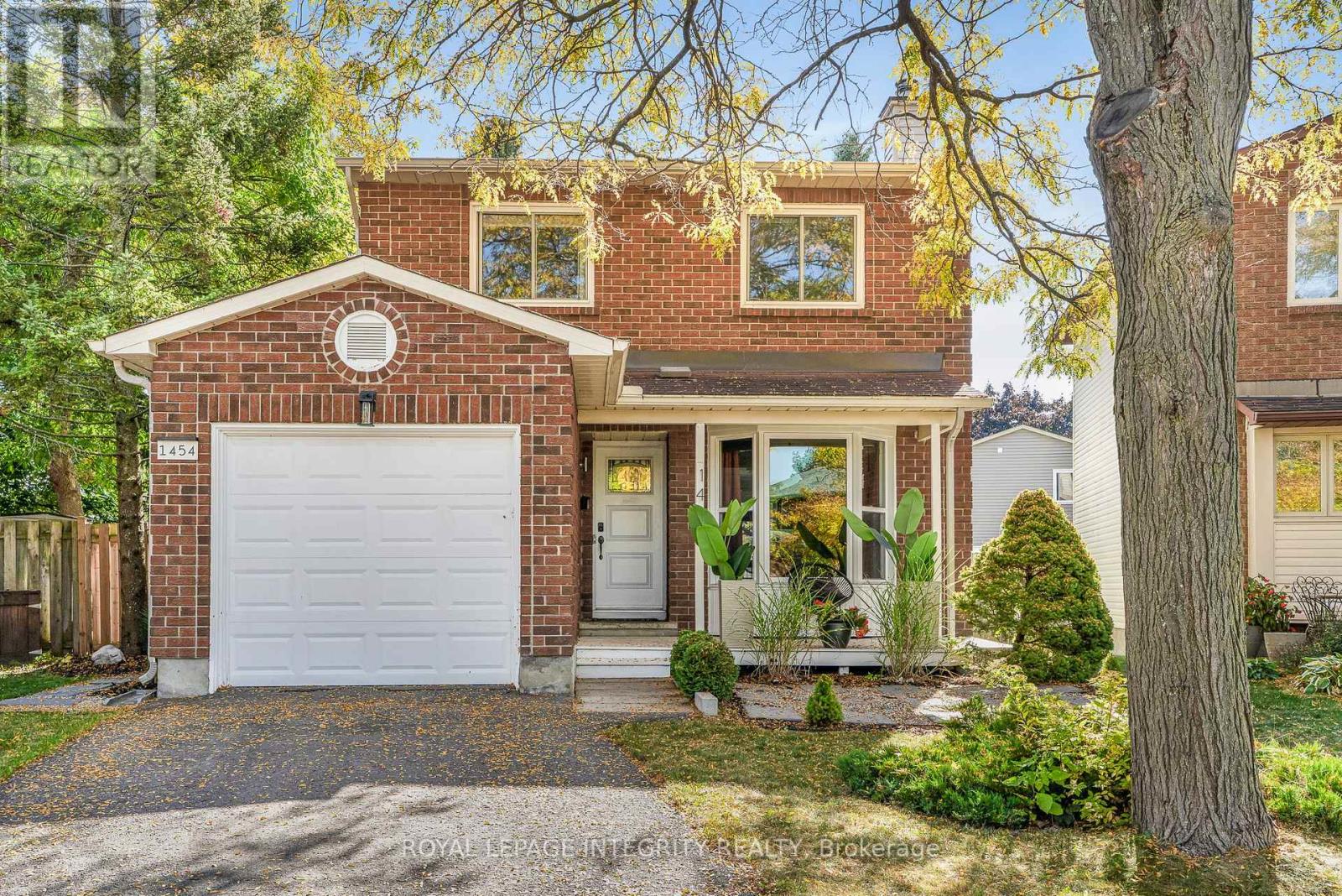 1454 Deavy Way, Ottawa, Ontario  K1E 2W8 - Photo 1 - X12447396