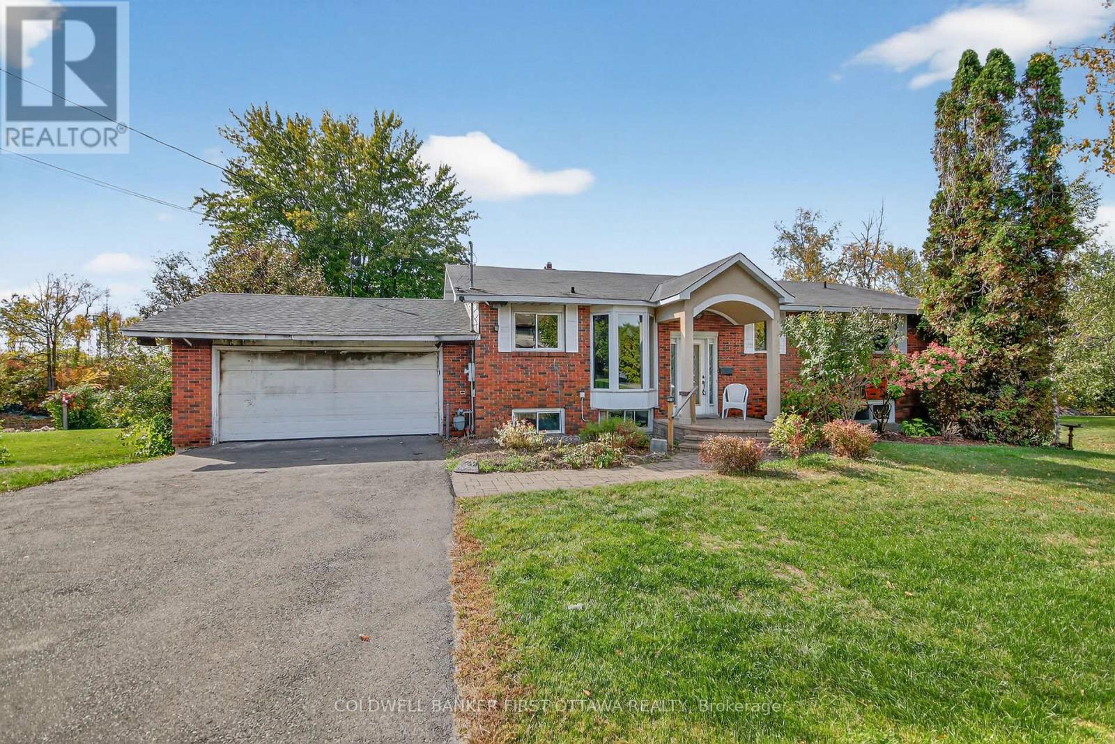 5228 MCLEAN CRESCENT, Ottawa, Ontario