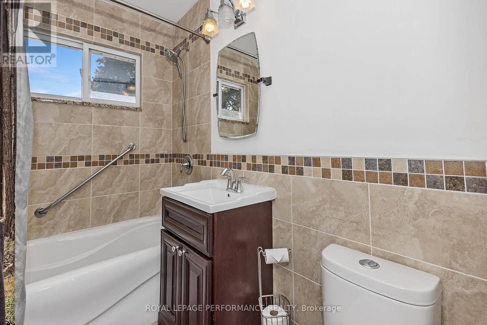 890 Bermuda Avenue, Ottawa, Ontario  K1K 0V9 - Photo 12 - X12447417