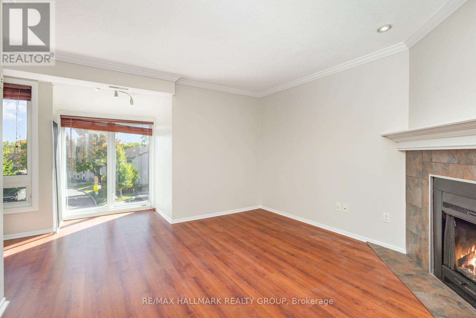 C - 205 Woodfield Drive, Ottawa, Ontario  K2G 4P2 - Photo 6 - X12447466