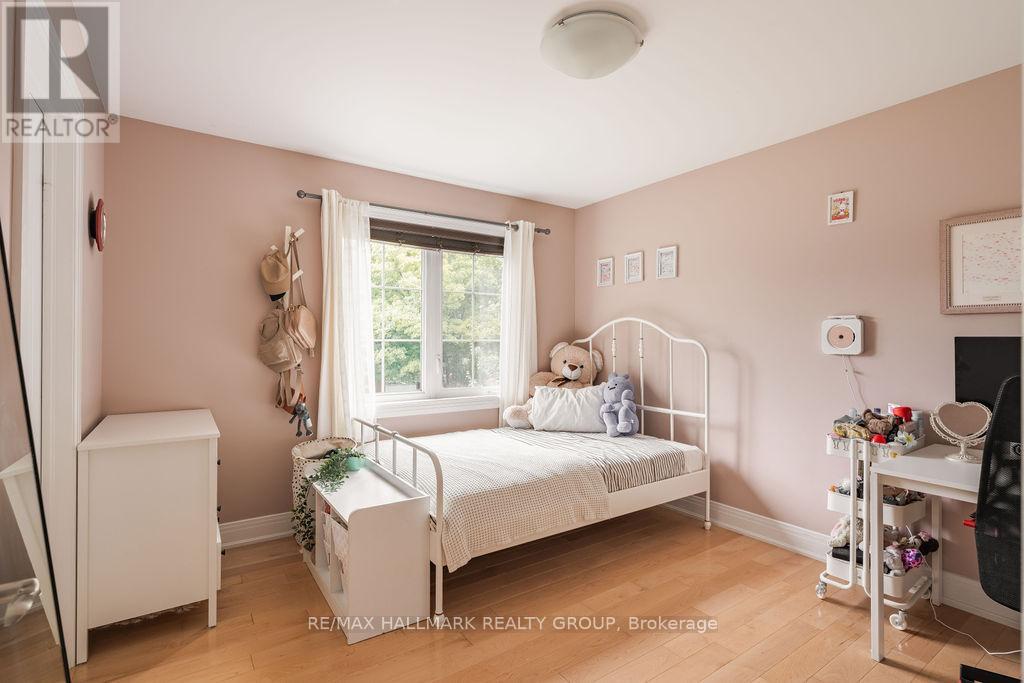 960 Elsett Drive, Ottawa, Ontario  K1G 2S9 - Photo 28 - X12447477