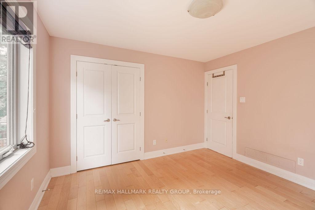 960 Elsett Drive, Ottawa, Ontario  K1G 2S9 - Photo 33 - X12447477