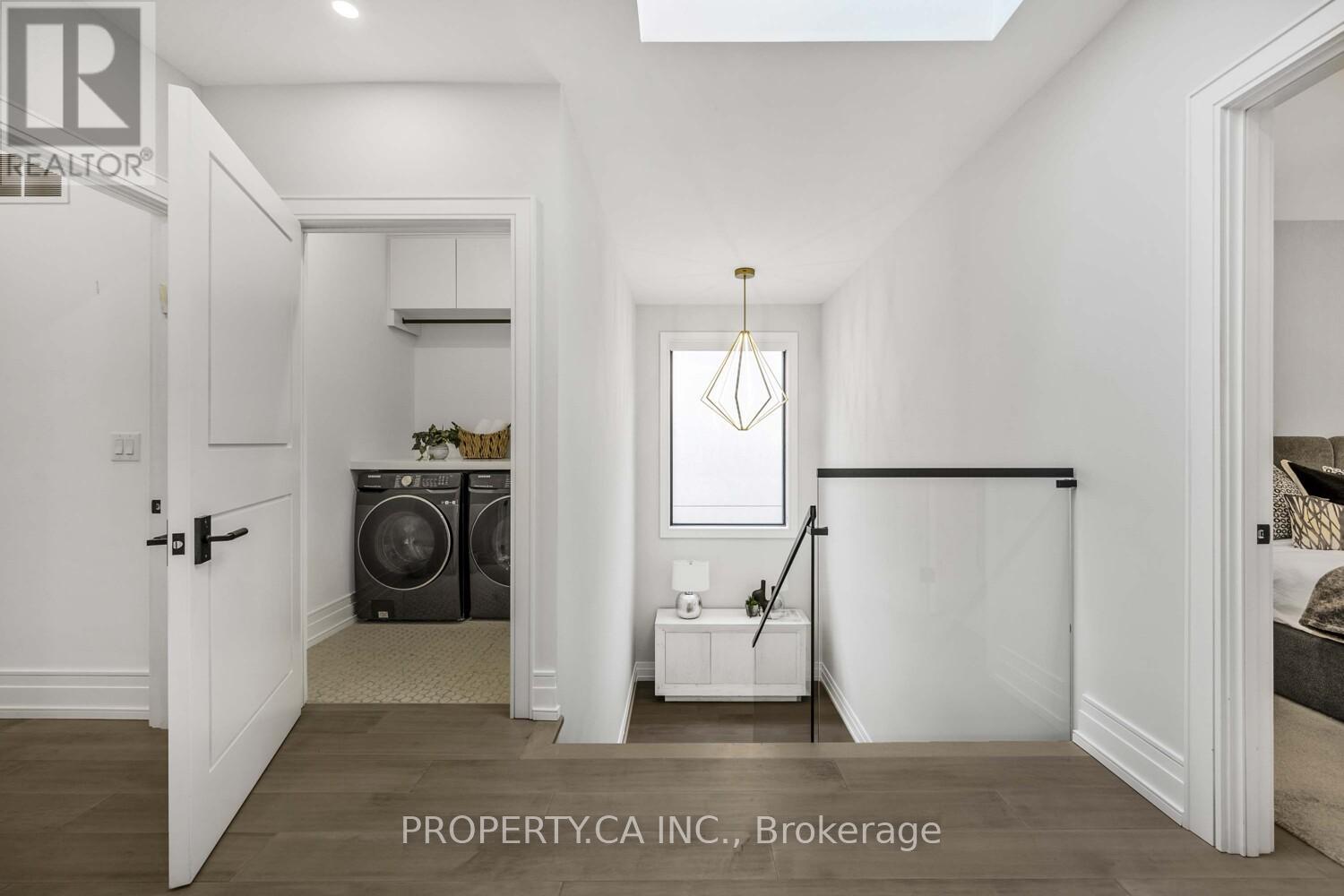 8 Manor Haven Road, Toronto (Englemount-Lawrence), Ontario  M6A 2H9 - Photo 27 - C12447331
