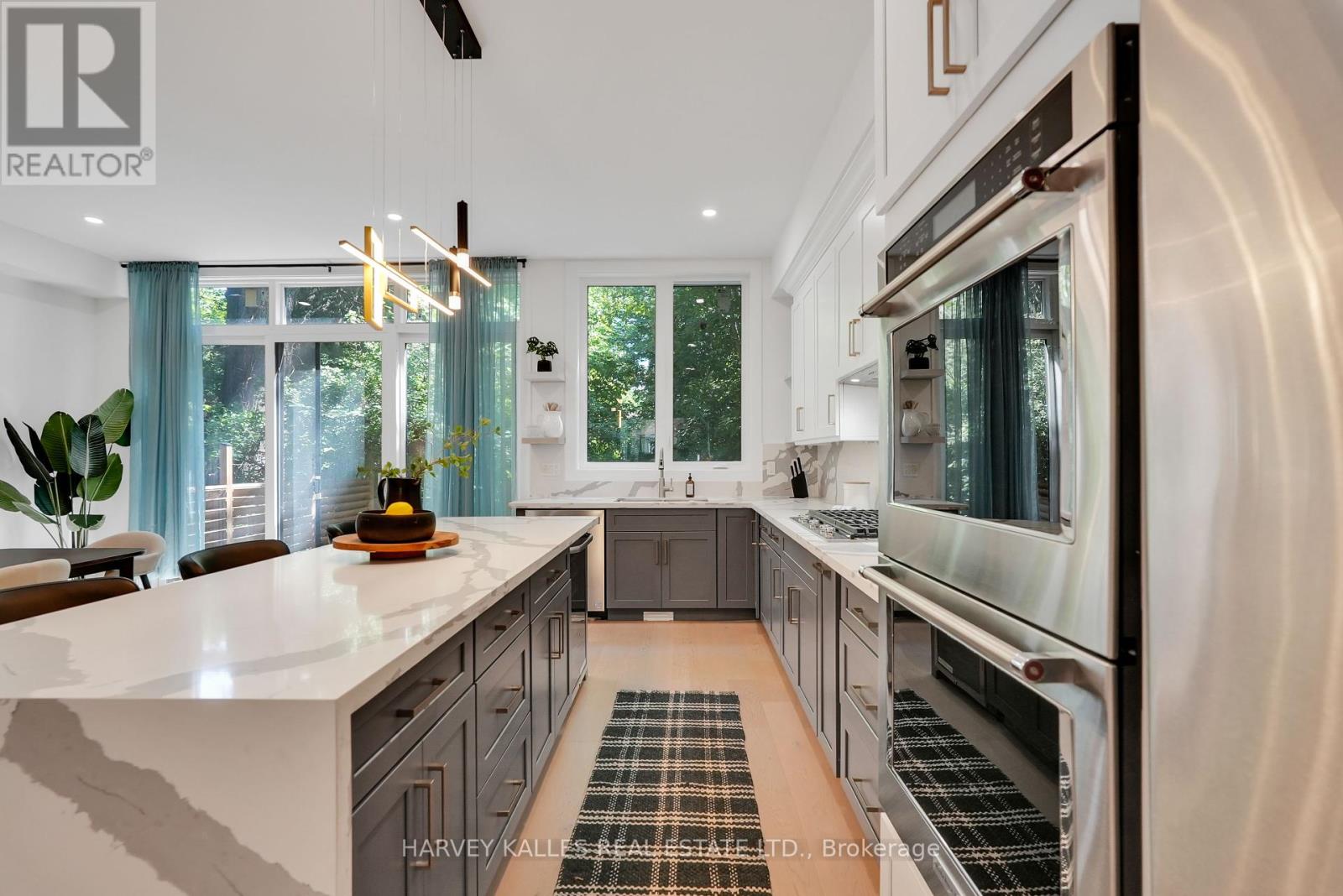 253 Albany Avenue, Toronto (Annex), Ontario  M5R 3C7 - Photo 17 - C12447335