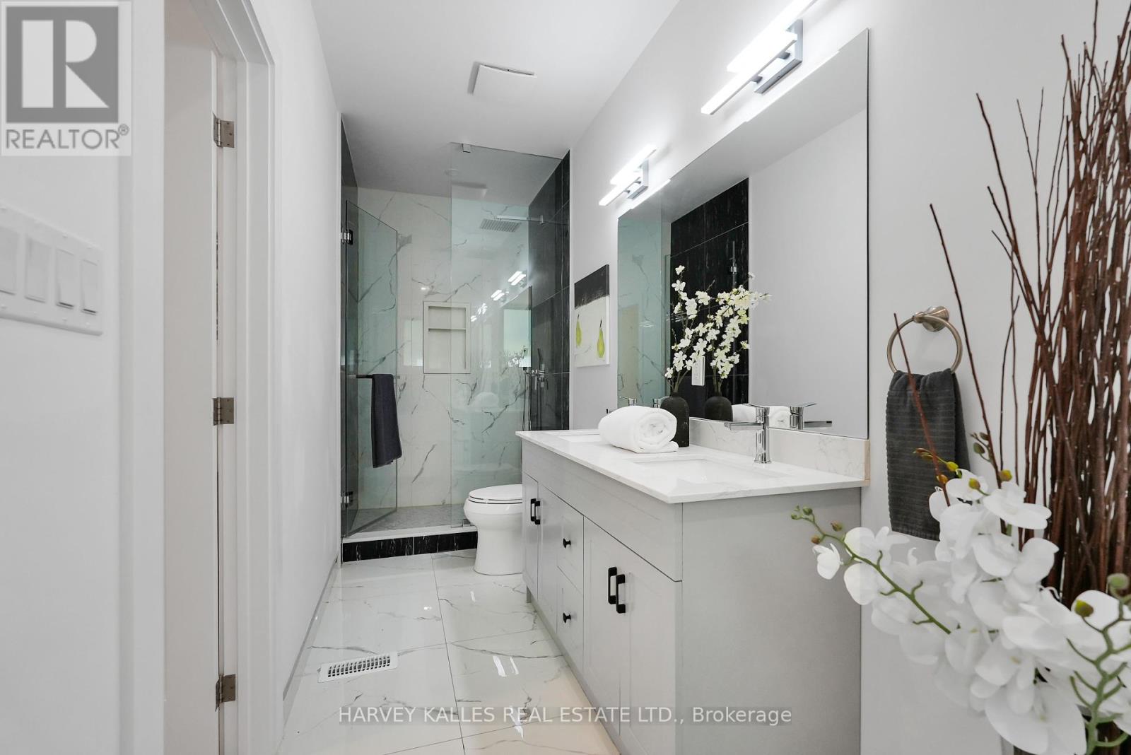 253 Albany Avenue, Toronto (Annex), Ontario  M5R 3C7 - Photo 29 - C12447335