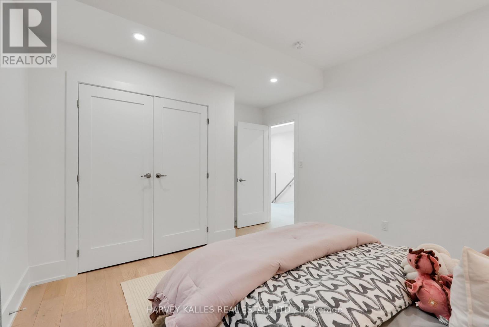 253 Albany Avenue, Toronto (Annex), Ontario  M5R 3C7 - Photo 34 - C12447335