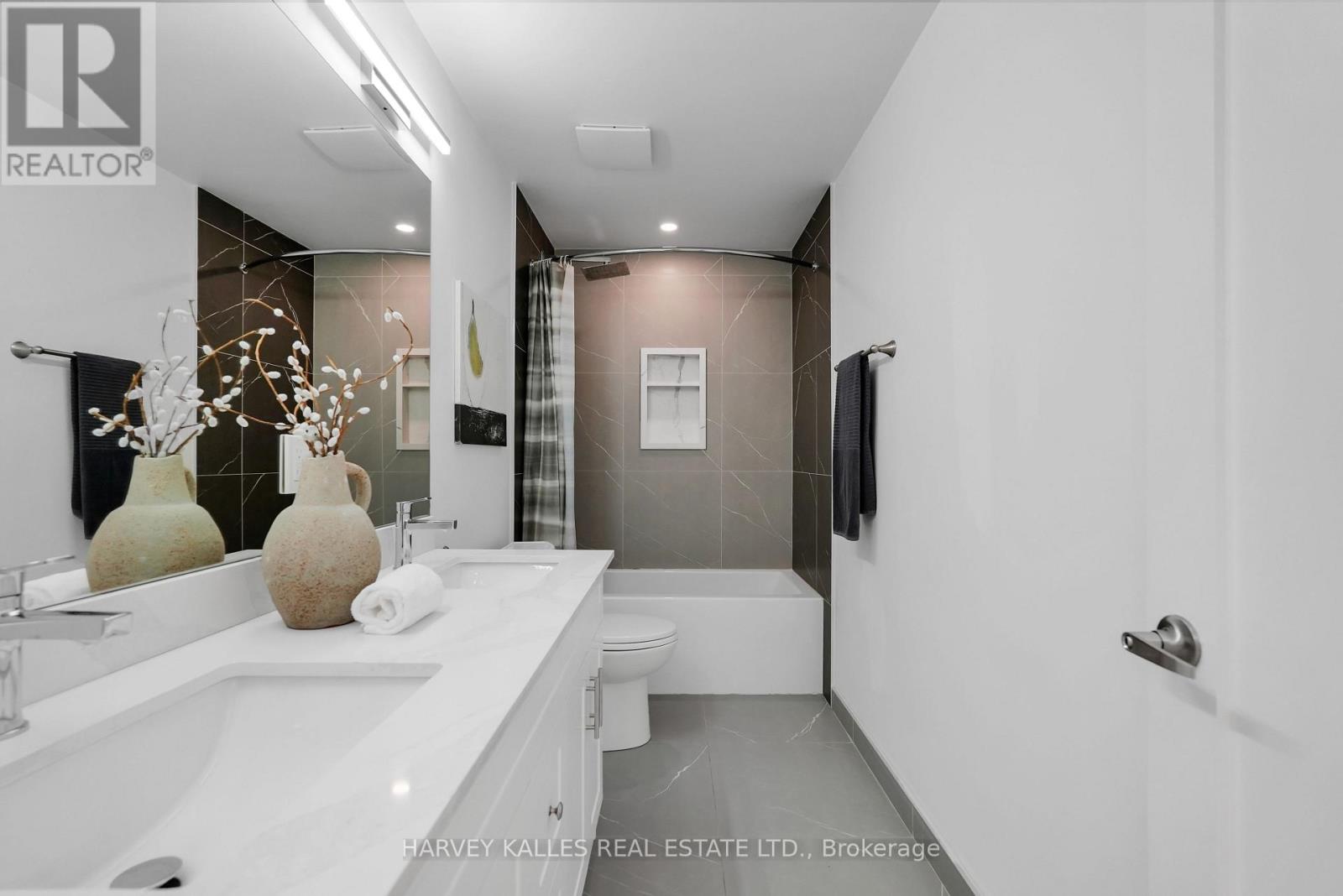 253 Albany Avenue, Toronto (Annex), Ontario  M5R 3C7 - Photo 35 - C12447335