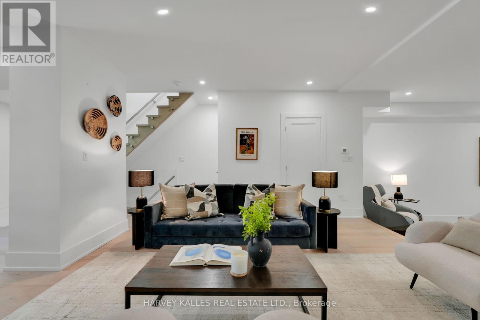 253 Albany Avenue, Toronto (Annex), Ontario  M5R 3C7 - Photo 7 - C12447335