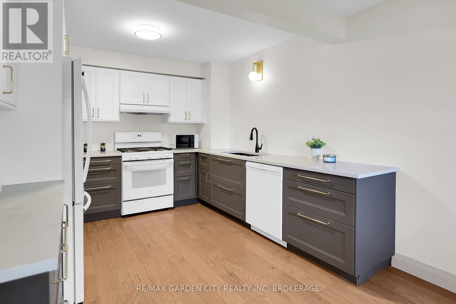 85 - 185 Denistoun Street, Welland, Ontario  L3C 6J6 - Photo 6 - X12447418