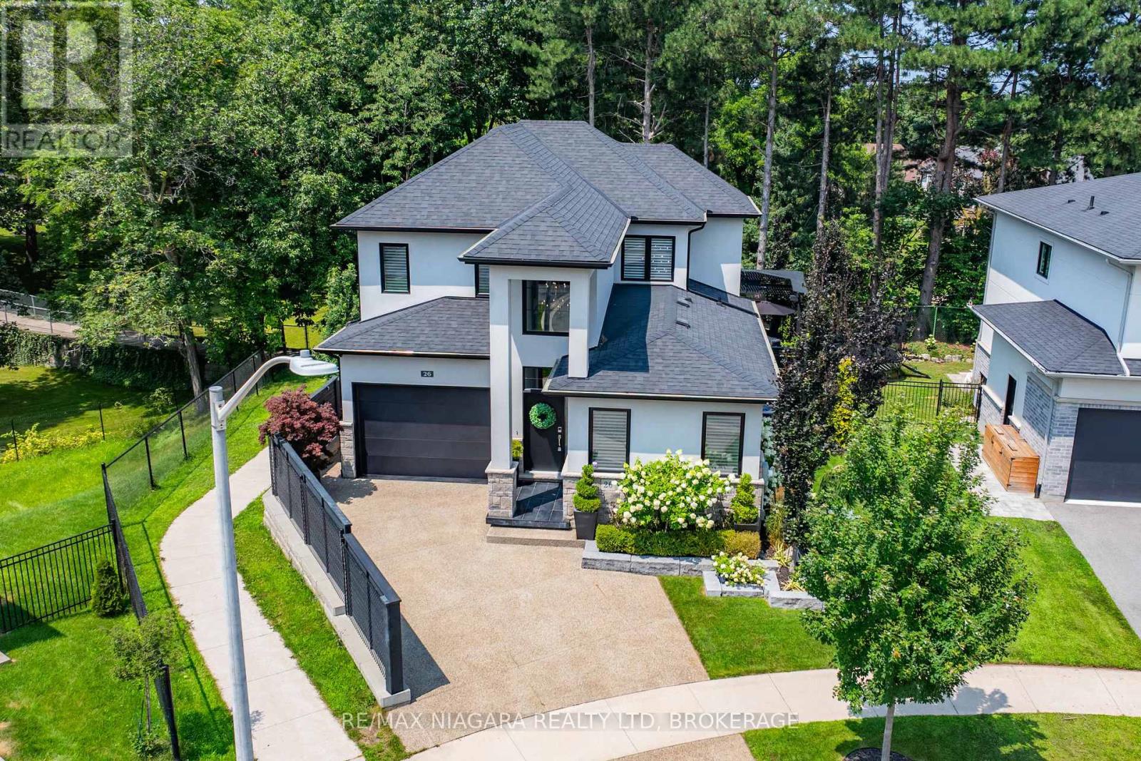 26 OLDE SCHOOL COURT, St. Catharines, Ontario