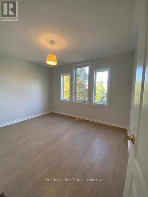 107 Charest Place, Whitby, Ontario  L1M 2B3 - Photo 16 - E12446499