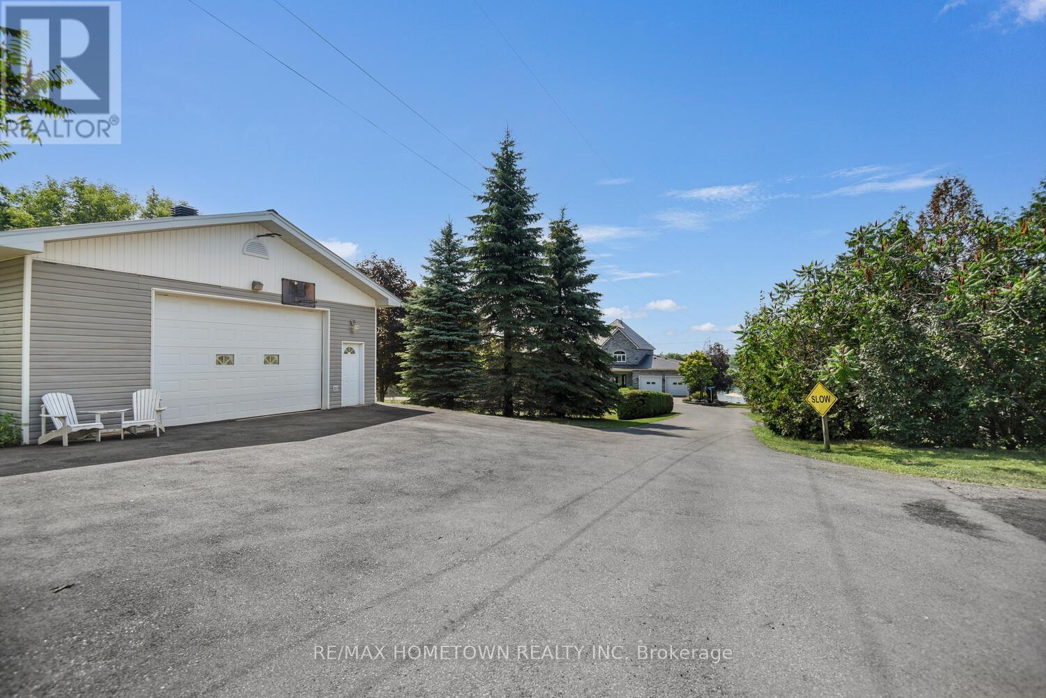 201 Empire Hanna Road E, Edwardsburgh/cardinal, Ontario  K0E 1E0 - Photo 46 - X12447363